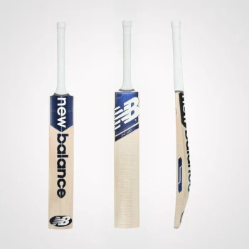DC 600i Cricket Bat  -  SH, English Willow