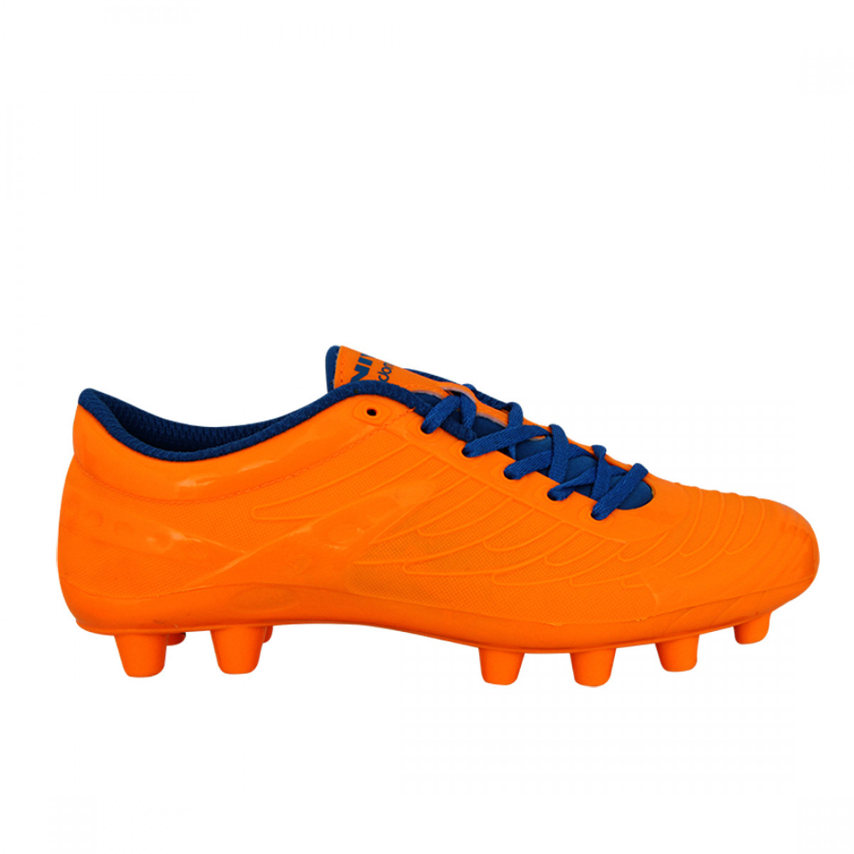 Dominator football clearance shoes